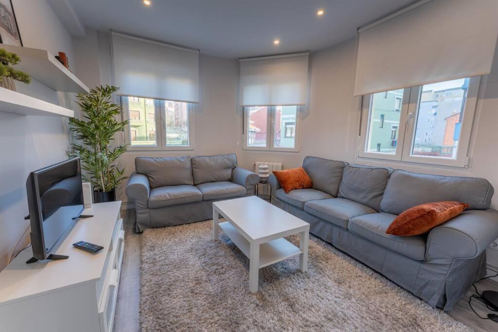 Valdecilla Center Apartment Сантандер Екстериор снимка
